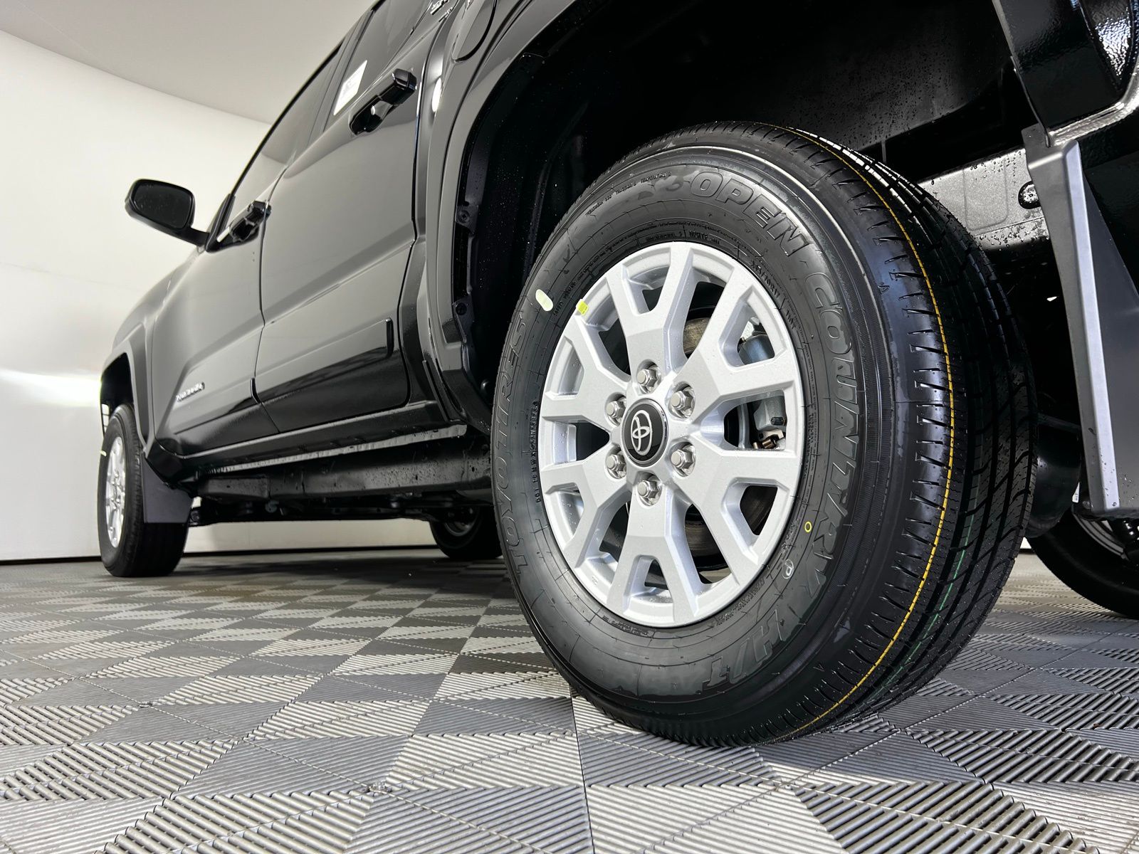 2025 Toyota Tacoma SR5 22