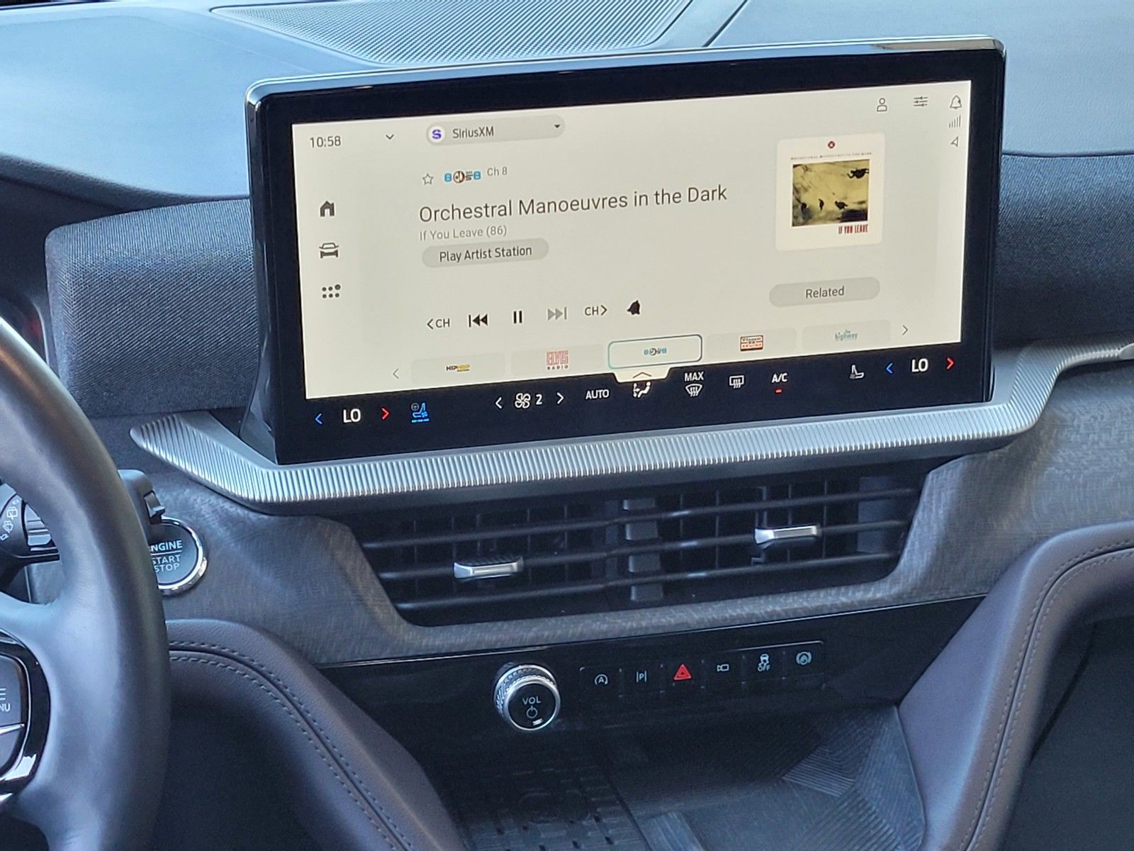 Used 2025 Black Ford Platinum image 16