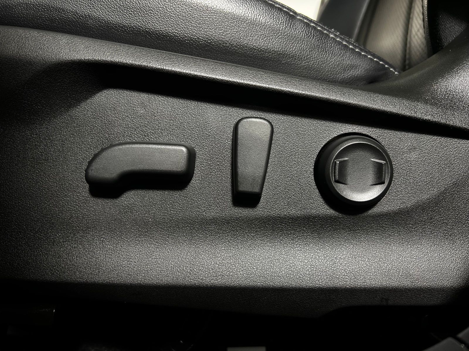 Thumbnail: 2020 Subaru Forester - 14