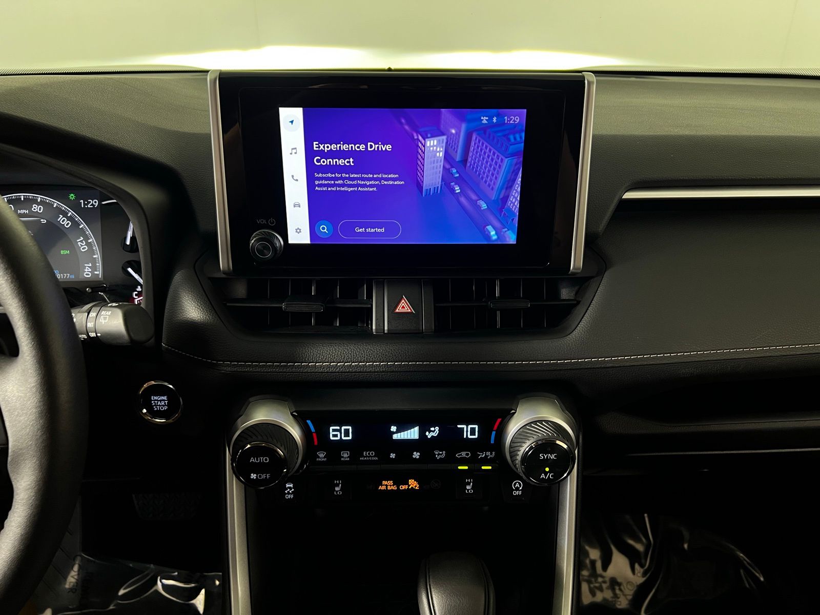 2024 Toyota RAV4 XLE 18