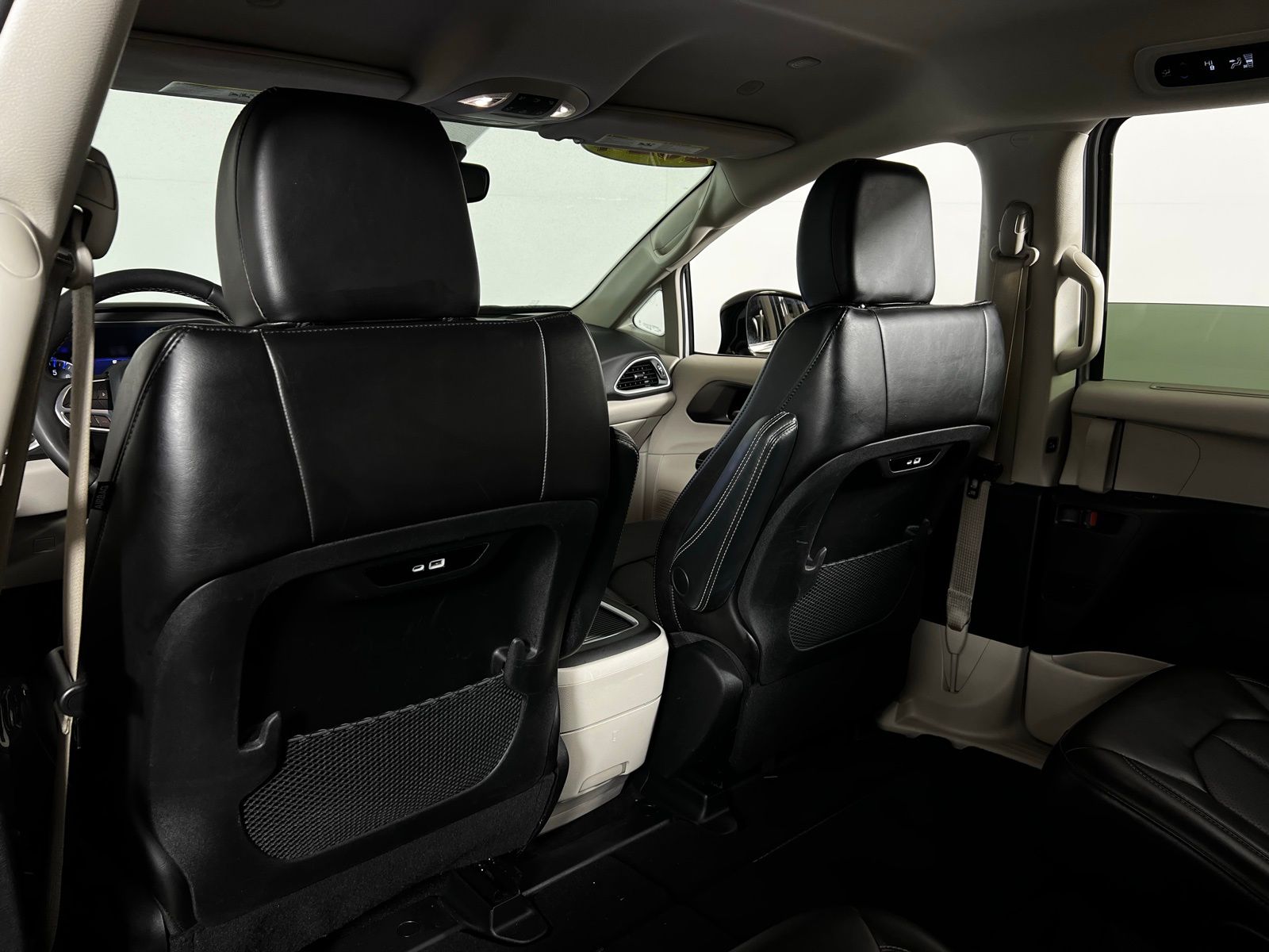 Thumbnail: 2024 Chrysler Pacifica - 24