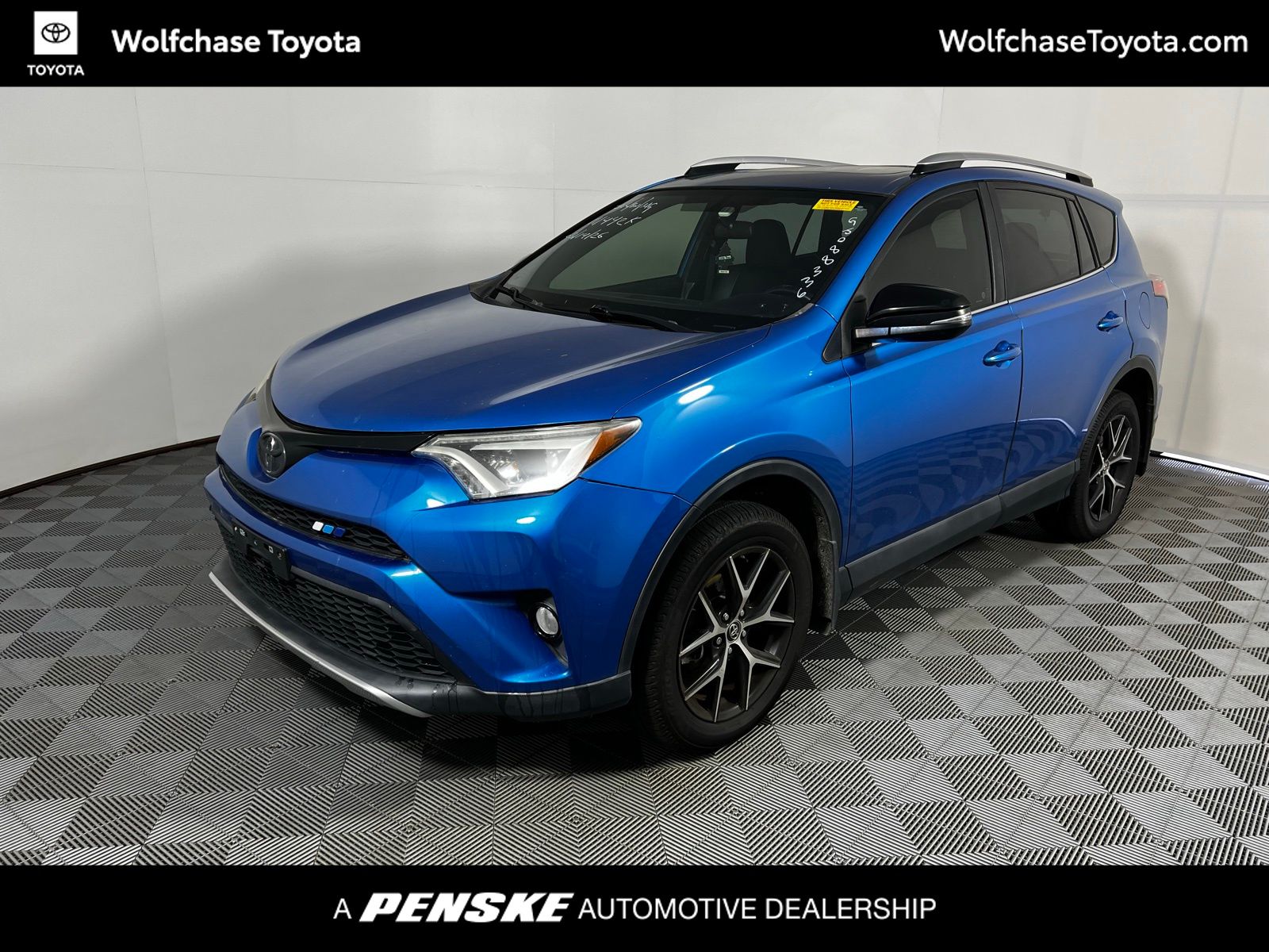 Thumbnail: 2016 Toyota RAV4 - 1
