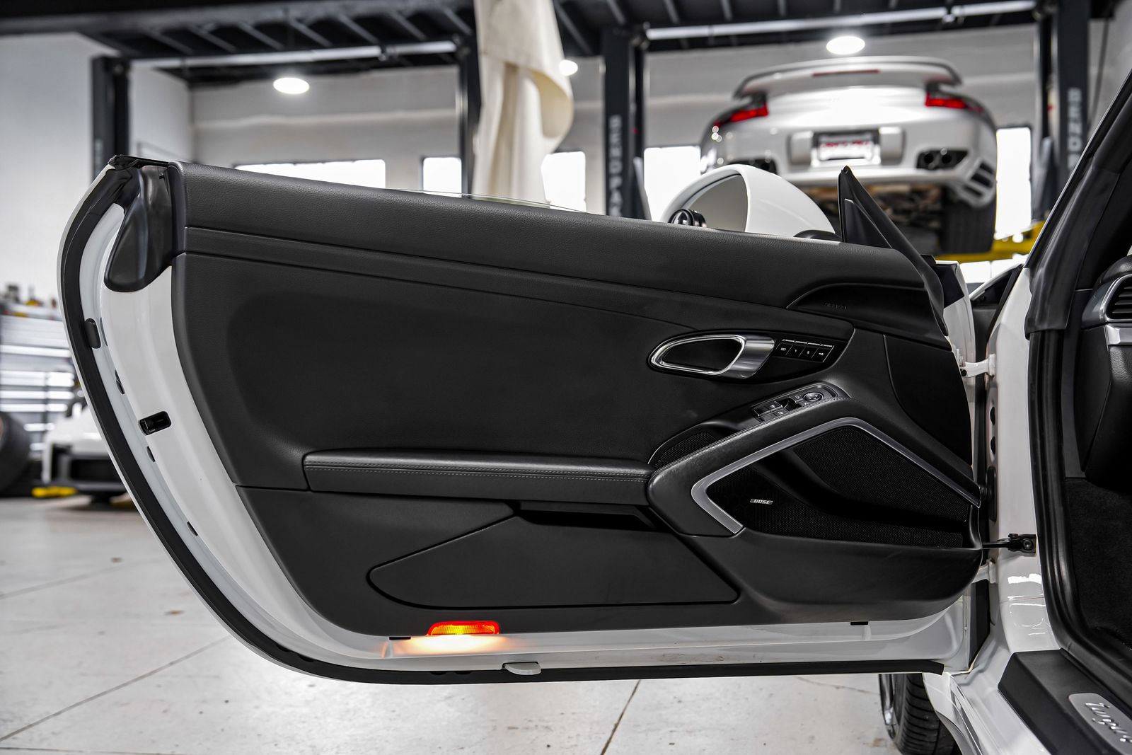 2017 Porsche 911 Targa 4 — photo 29