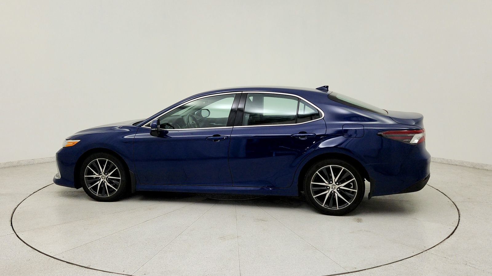 Used 2024 Blue Toyota XLE image 4