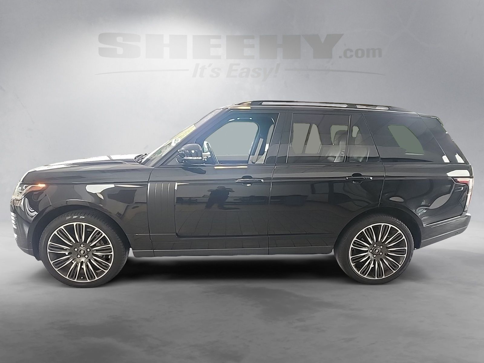 Used 2021 Santorini Black Land Rover Base image 15