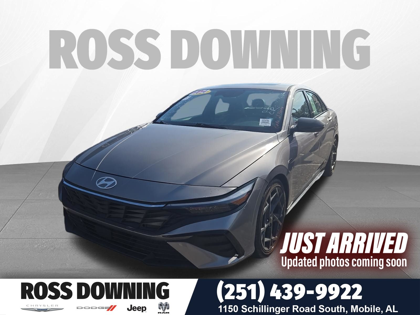 Fluid Metal 2024 Hyundai Elantra Sedan Front-Wheel Drive Automatic