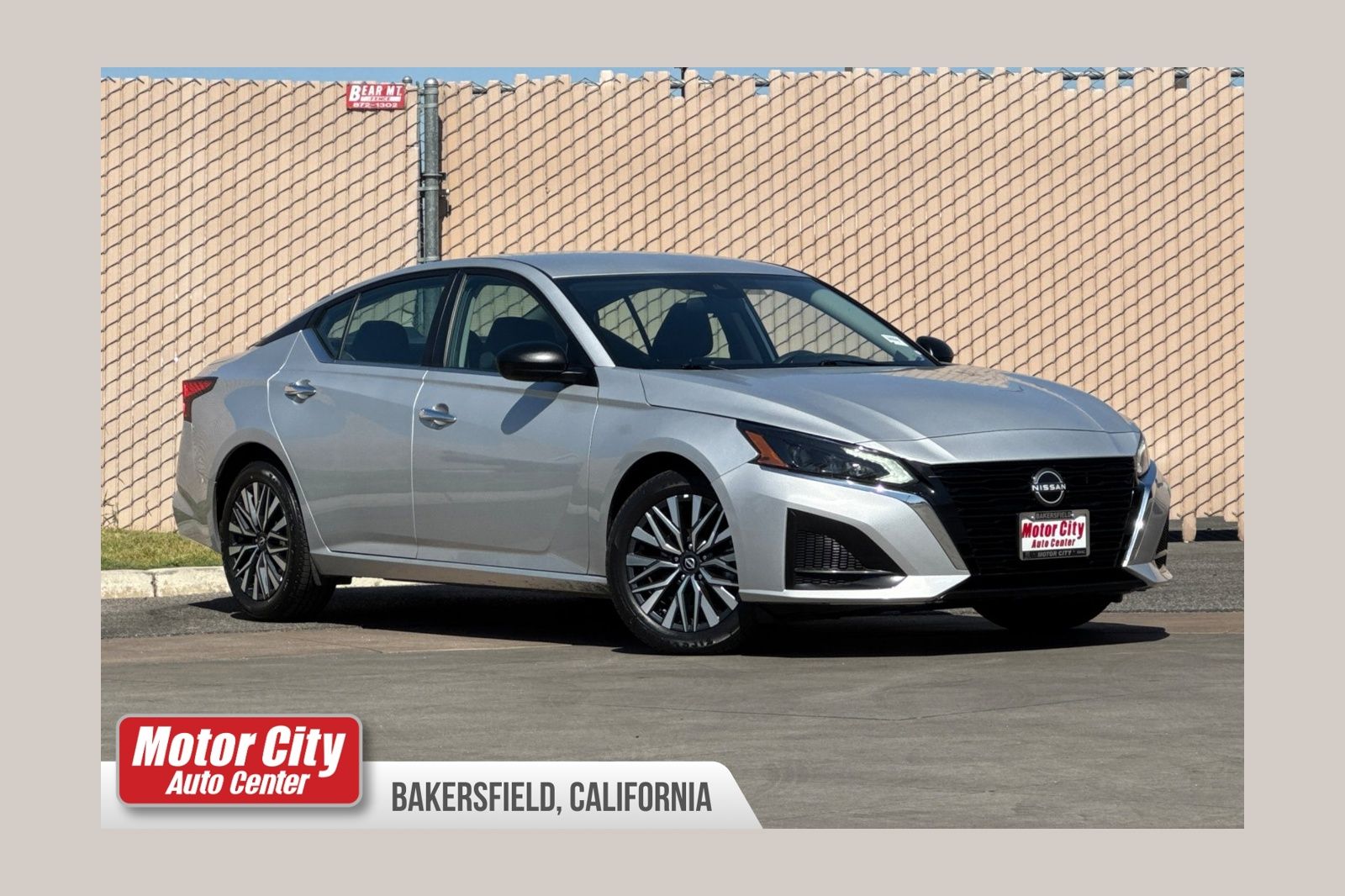 Brilliant Silver Metallic 2025 Nissan Altima Sedan Front-Wheel Drive Continuously Variable Transmission