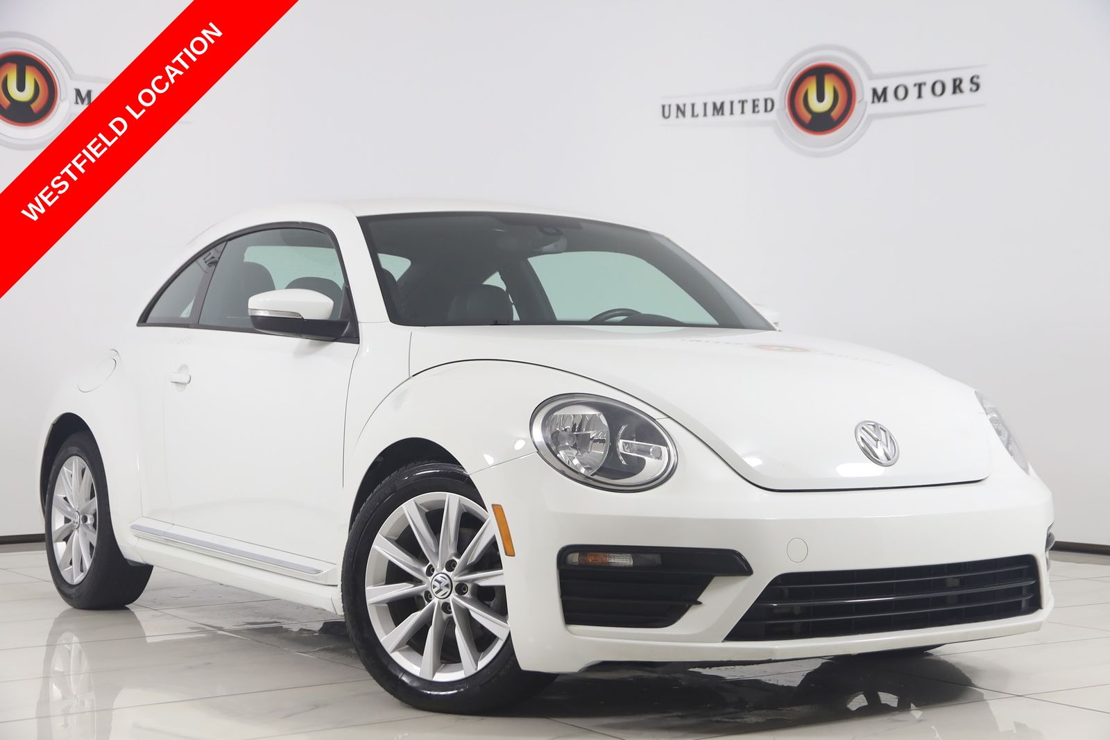 Pure White 2018 Volkswagen Beetle Hatchback Front-Wheel Drive 6-Speed Automatic