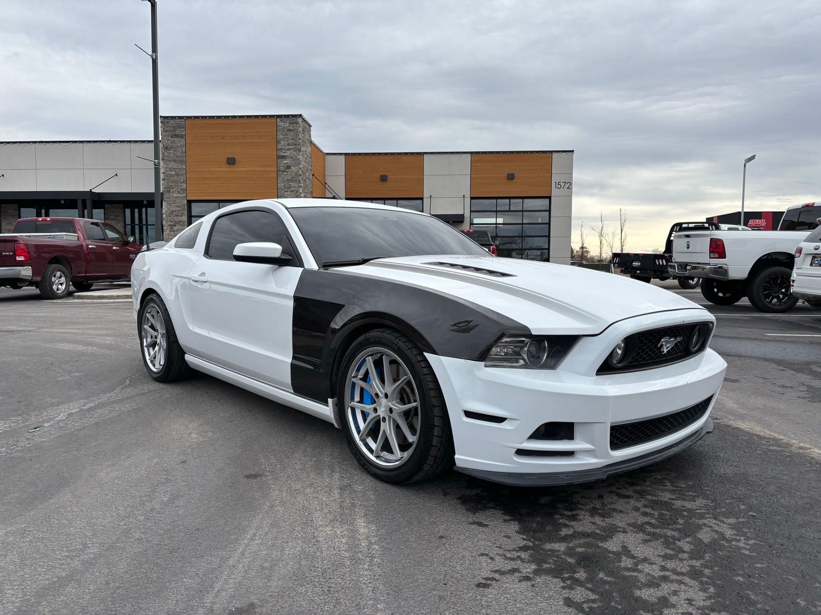 2014 Ford Mustang GT Premium's photo