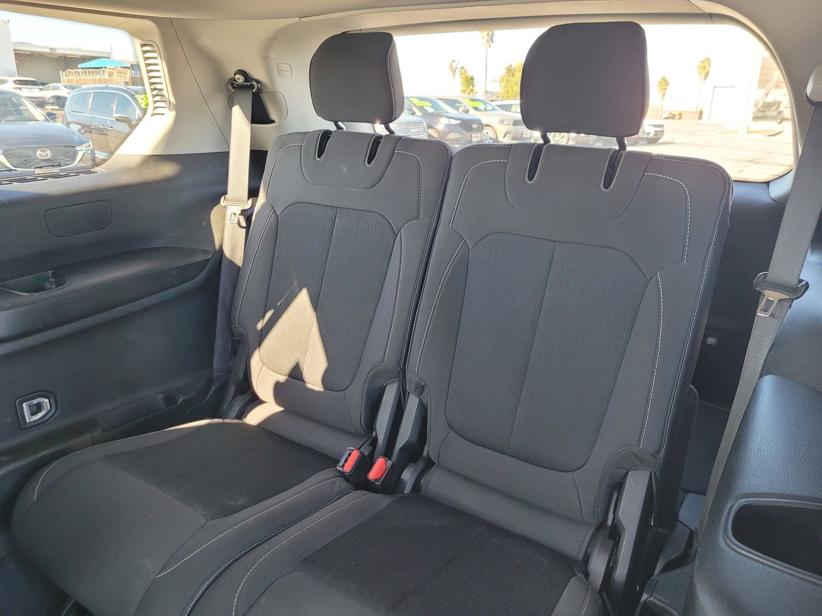 Used 2023 White Jeep Laredo image 12