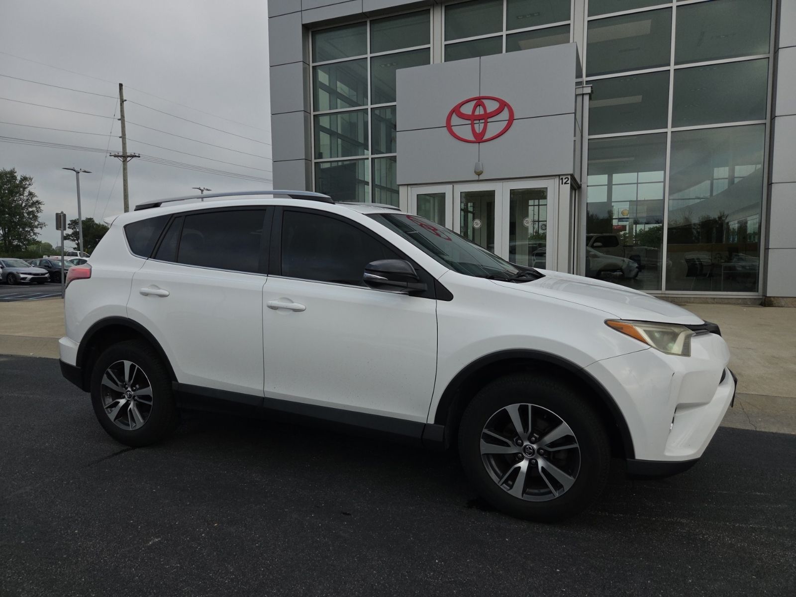2017 Toyota RAV4 XLE