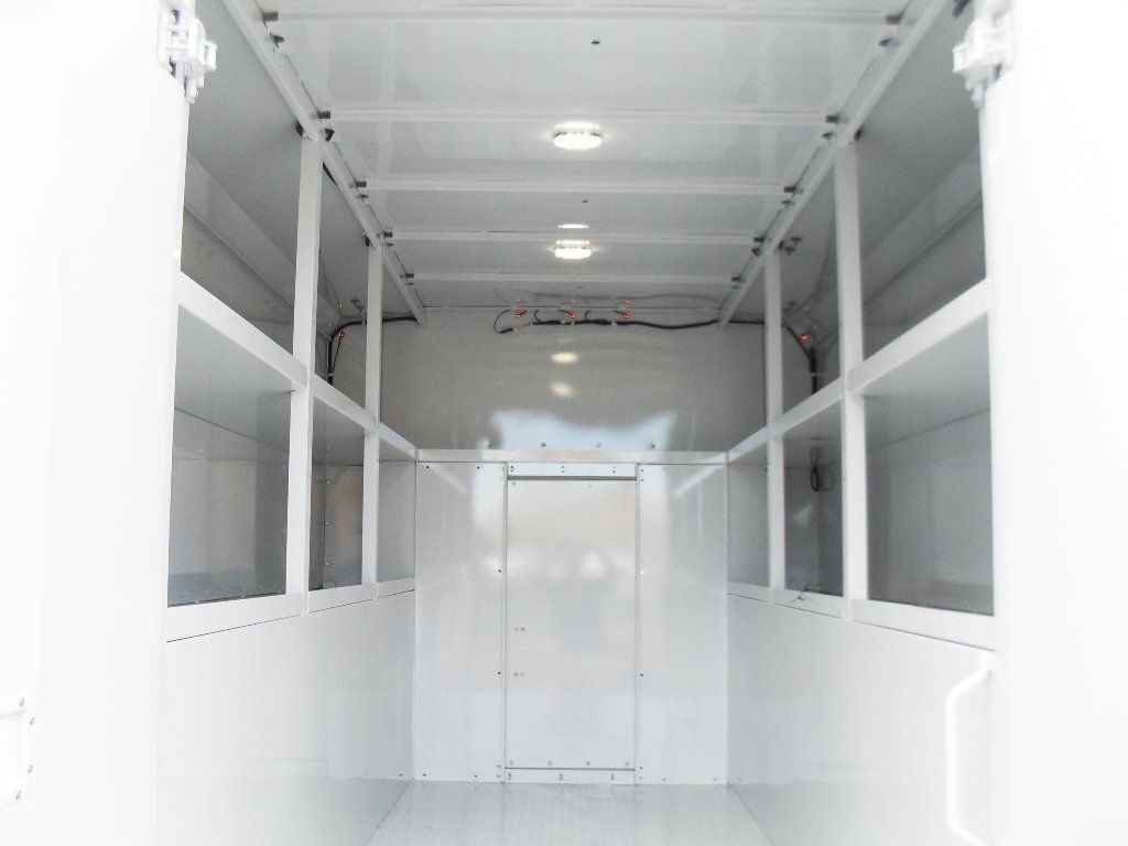 New 2025 Oxford White Ford Base image 7