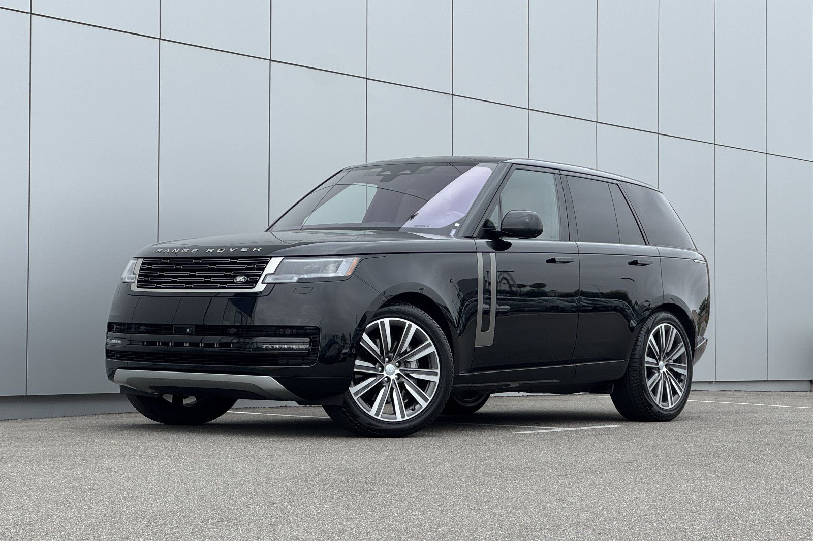 Santorini Black Metallic 2023 Land Rover Range Rover SUV / Crossover All-Wheel Drive 8-Speed Automatic