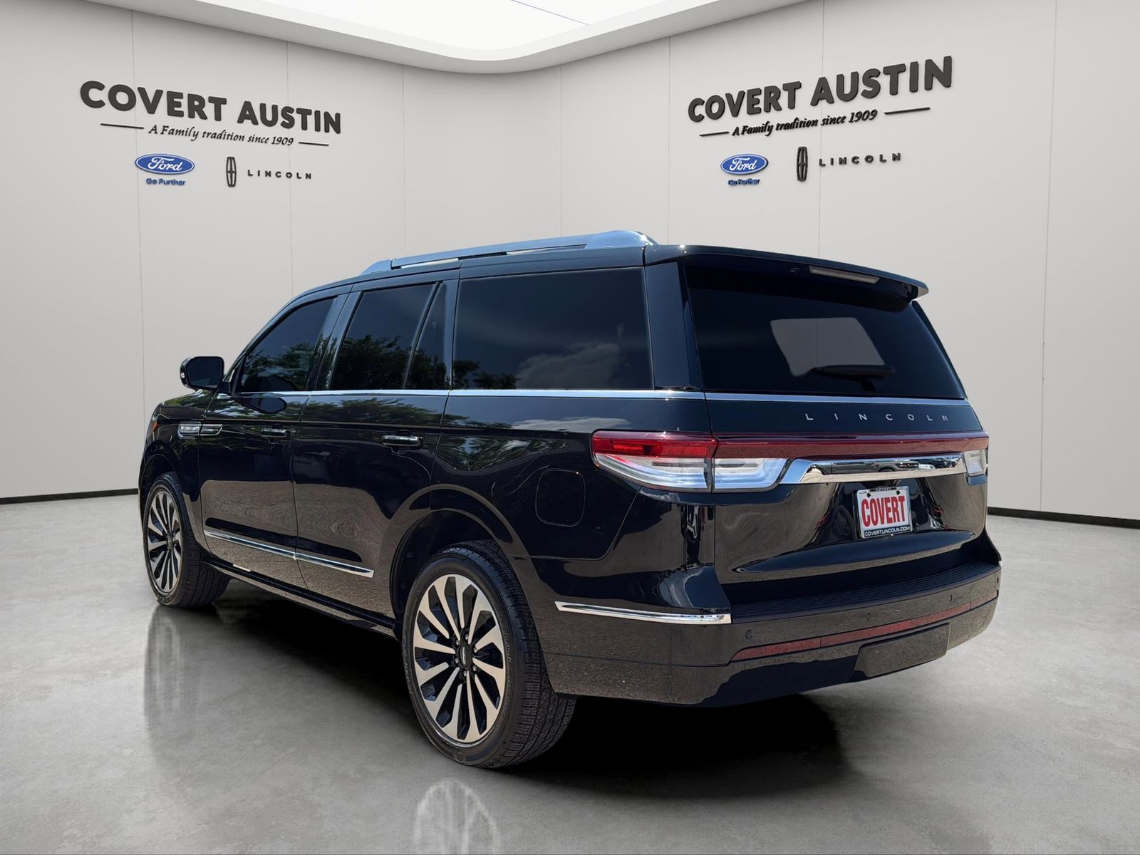 Used Car 2024 Lincoln Navigator  Reserve For Sale Under $70,000 In Austin, Texas