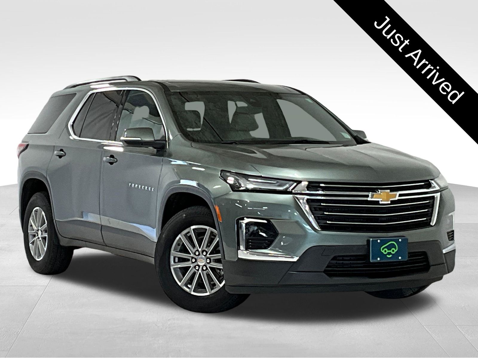Silver Sage Metallic 2022 Chevrolet Traverse LT Leather FWD SUV / Crossover Front-Wheel Drive 9-Speed Automatic