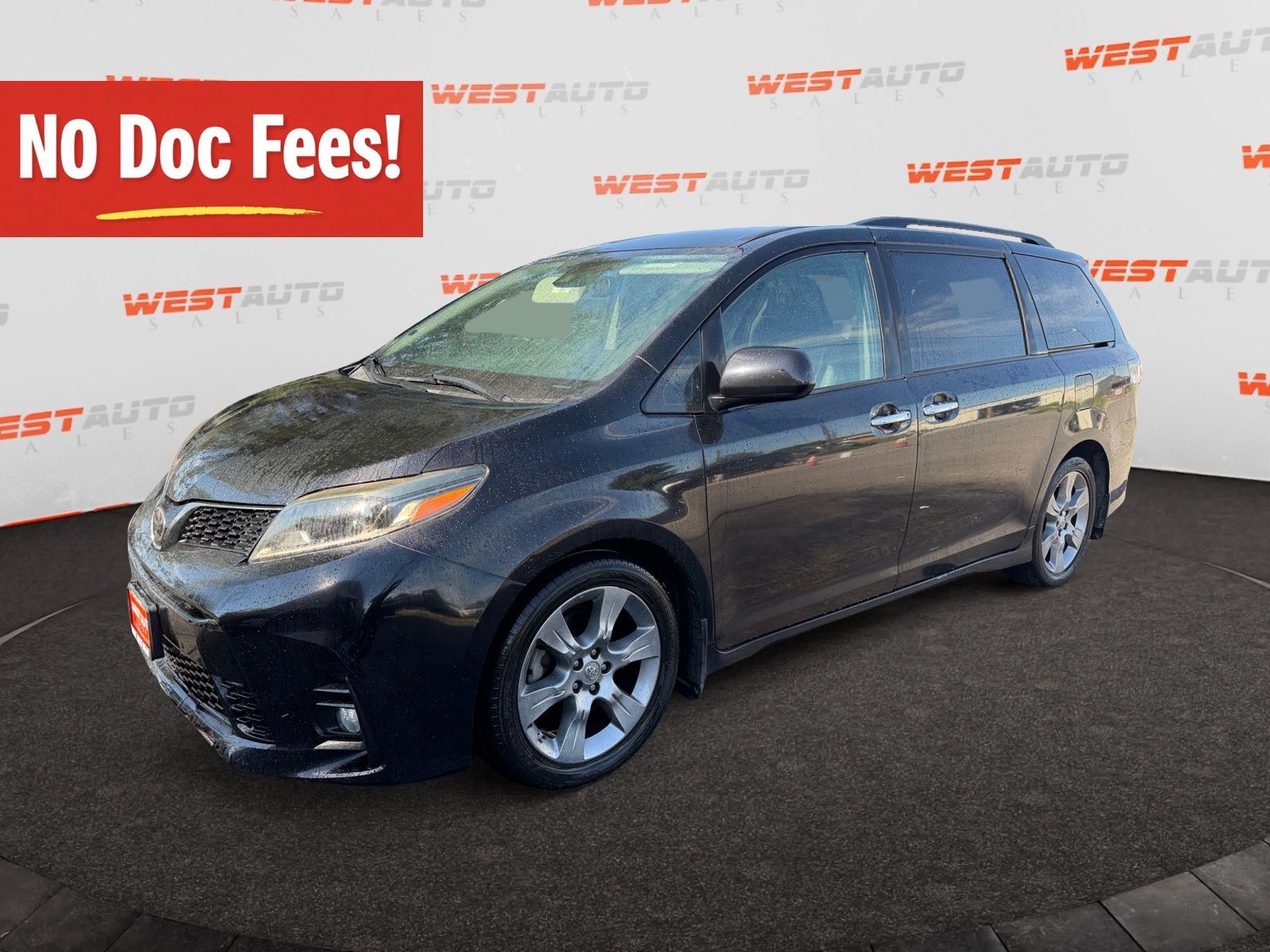 2019 Toyota Sienna SE 8-Passenger FWD