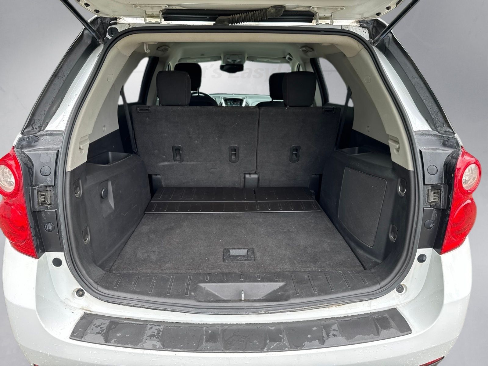 Used 2013 Summit White Chevrolet LT image 22