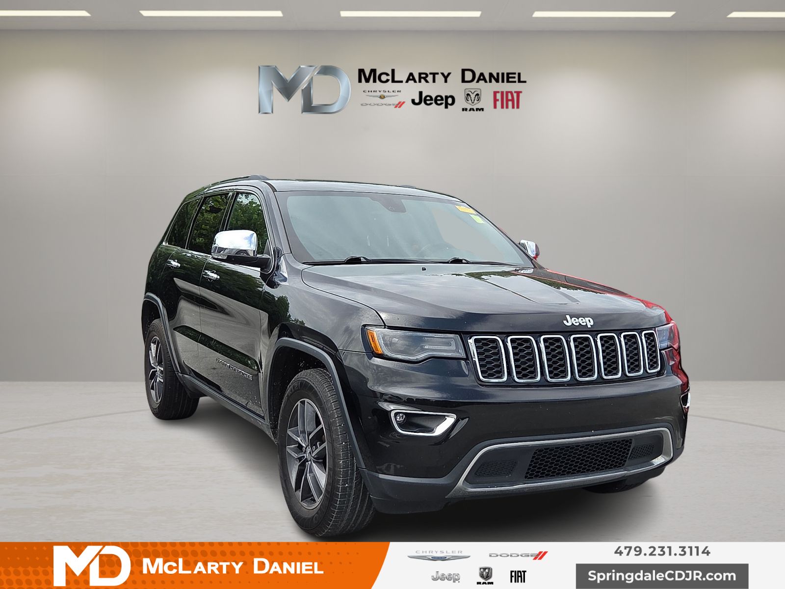 Diamond Black Crystal Pearlcoat 2017 Jeep Grand Cherokee SUV / Crossover 4X2 8-Speed Automatic