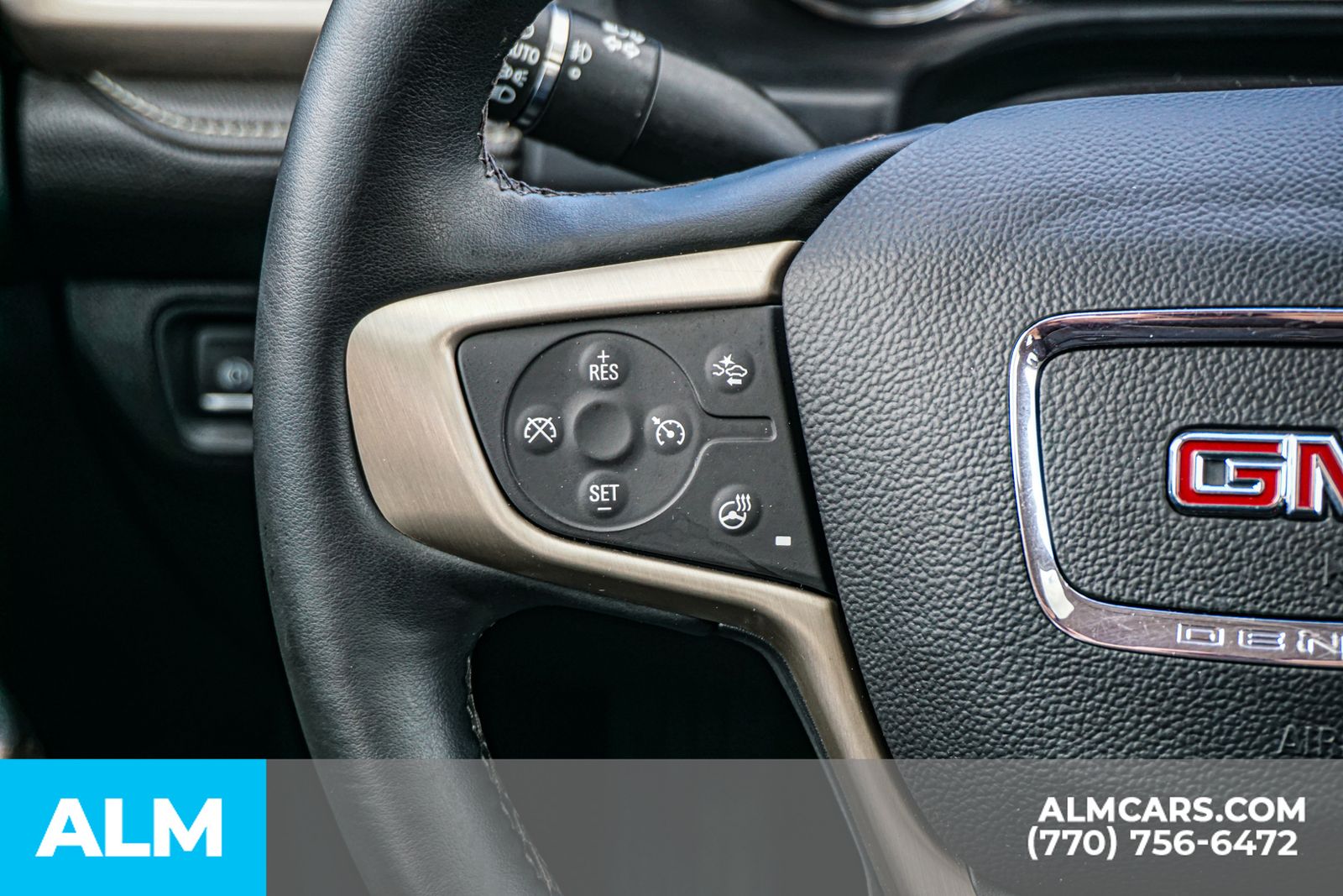 Used 2023 White GMC Denali image 32