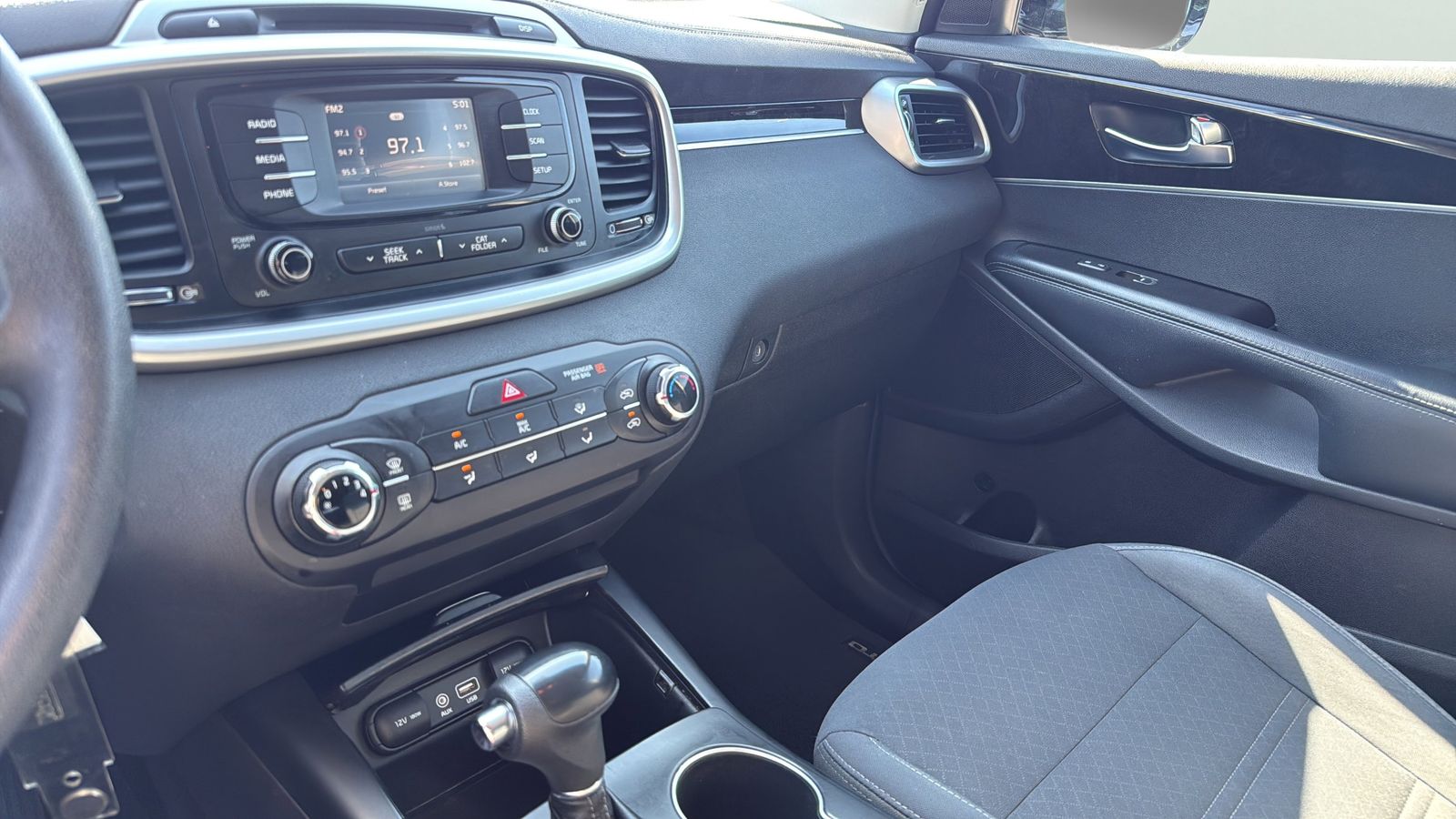 Used Car 2016 Kia Sorento  Lx For Sale Under $12,000 In Austin, Texas