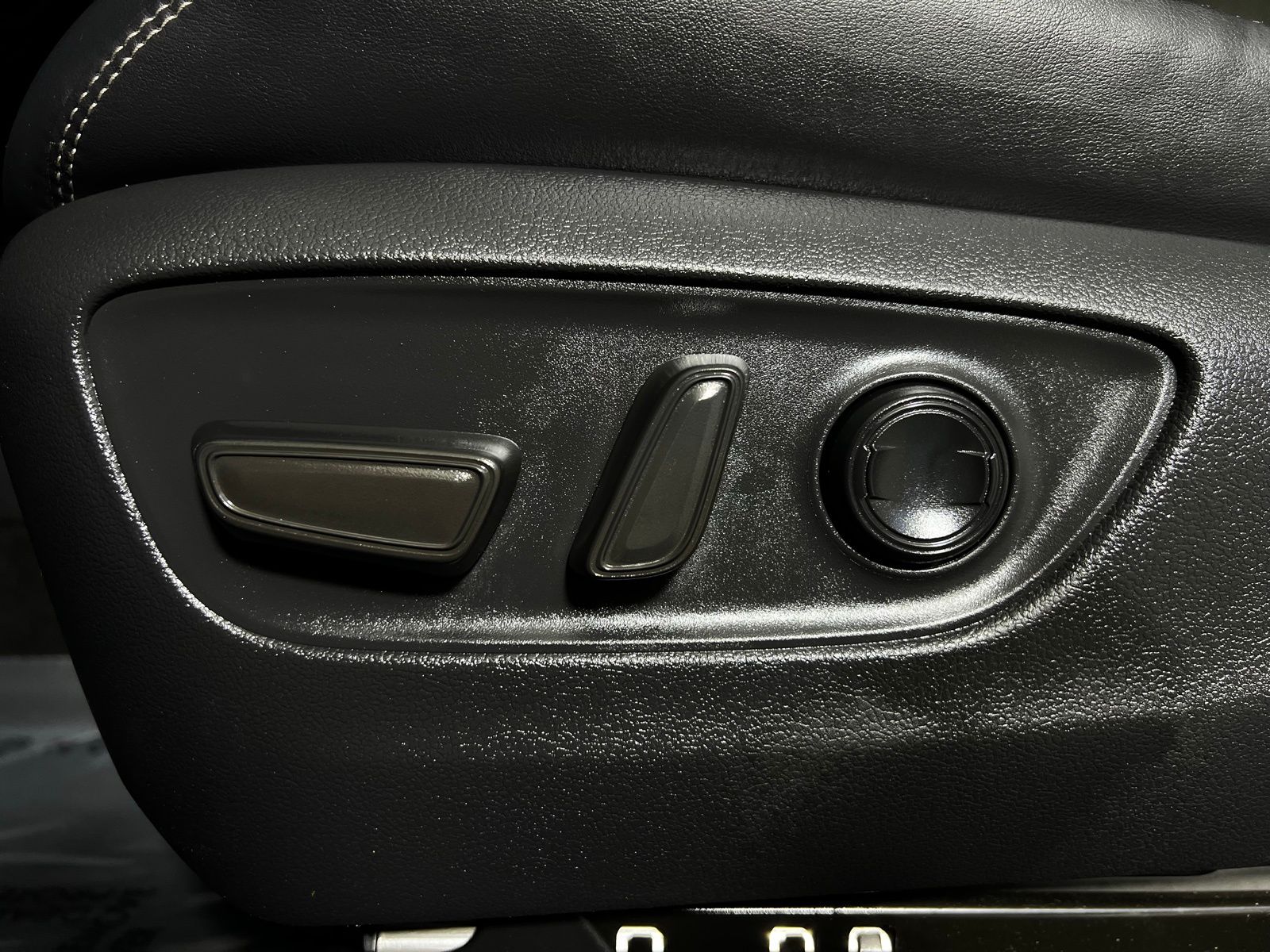 Thumbnail: 2024 Toyota RAV4 - 14