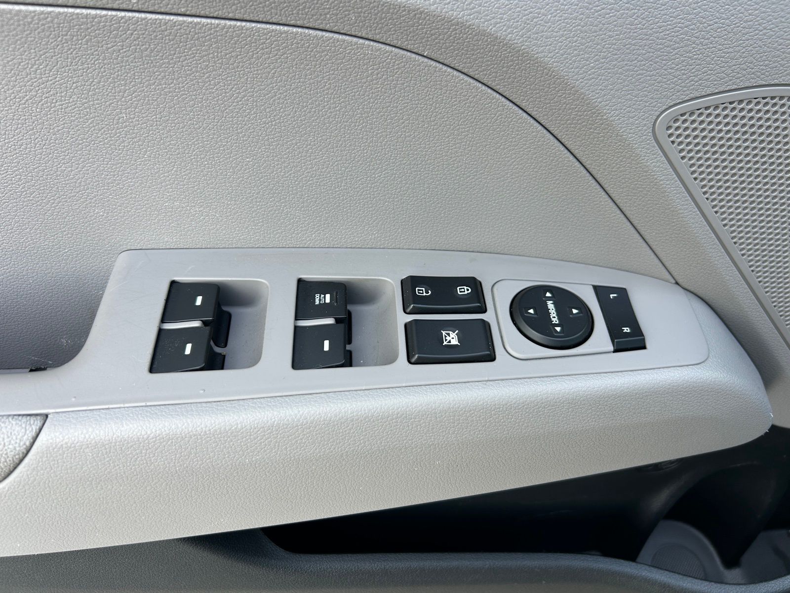 Used Car 2020 Hyundai Elantra  Se For Sale Under $15,000 In Austin, Texas