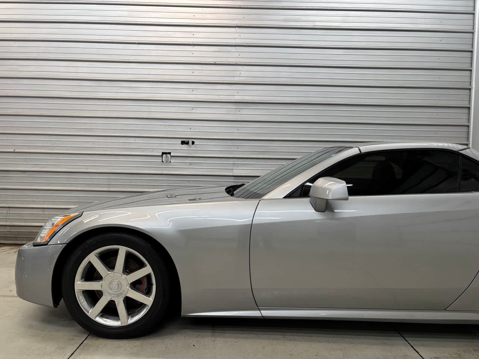 2005 Cadillac XLR Base - Image 3