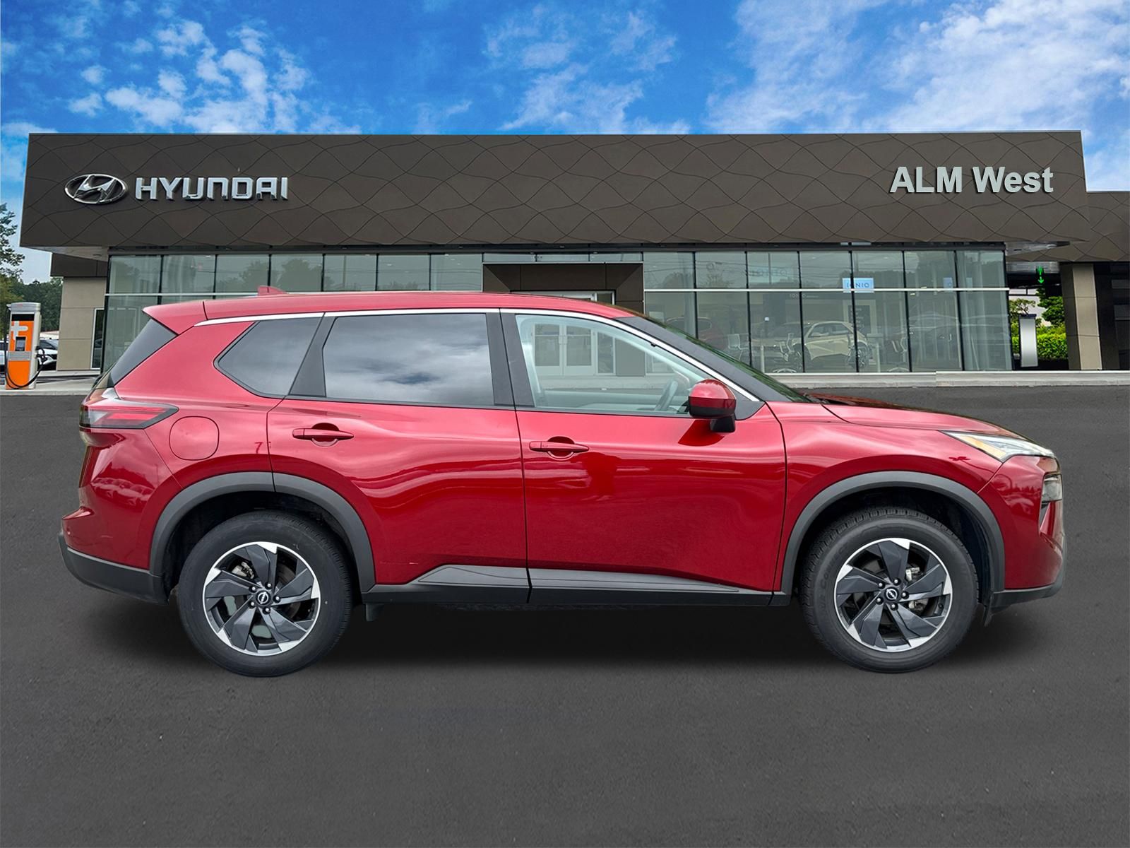 Used 2025 Red Nissan SV image 4