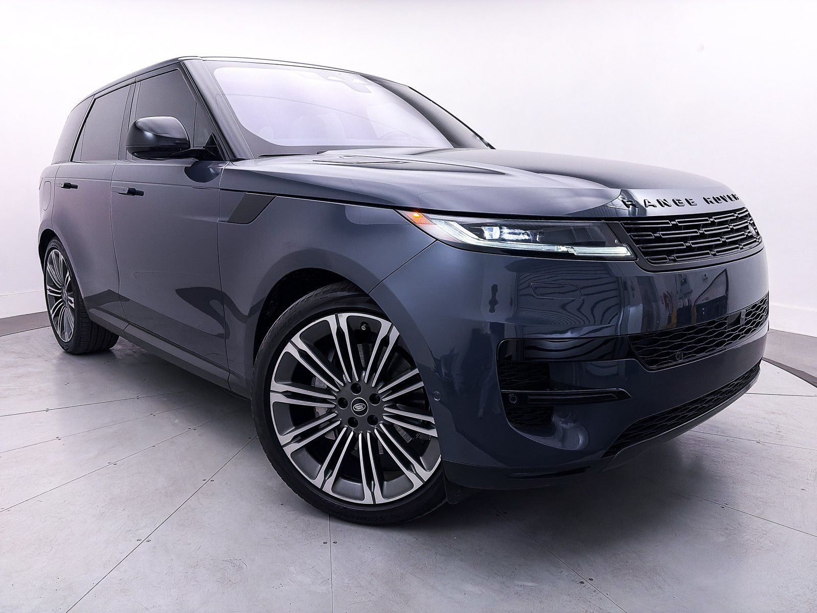 2023 Land Rover Range Rover Sport SE