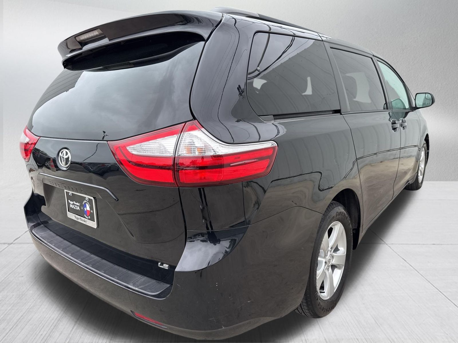 Used Car 2016 Toyota Sienna  Le For Sale Under $12,000 In Austin, Texas