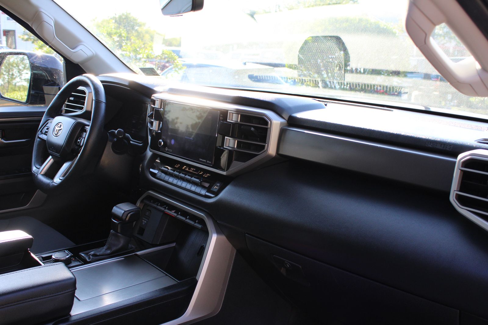Used 2023  Toyota SR5 image 28