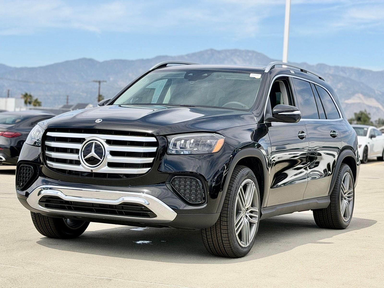 View vehicle photo 6