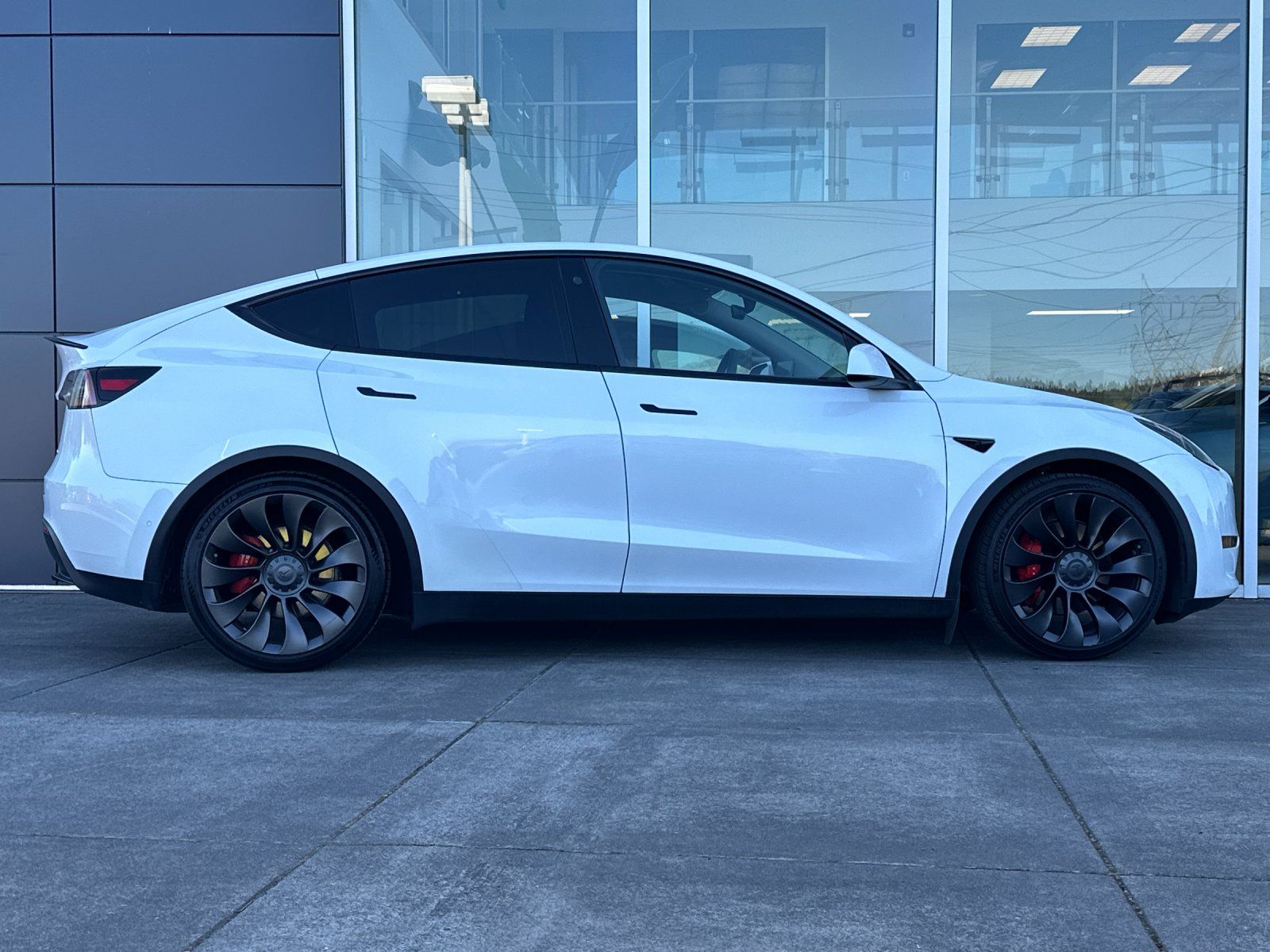 Used 2022 Tesla Model Y Performance with VIN 7SAYGDEF4NF395623 for sale in Wilsonville, OR