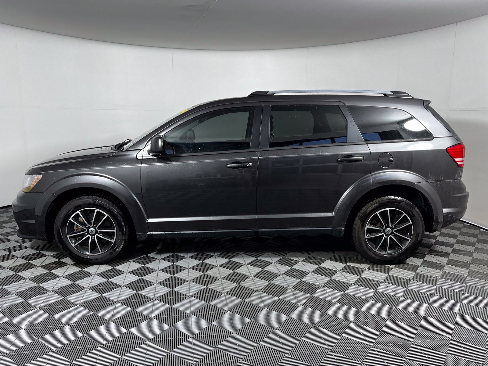Thumbnail: 2018 Dodge Journey - 8