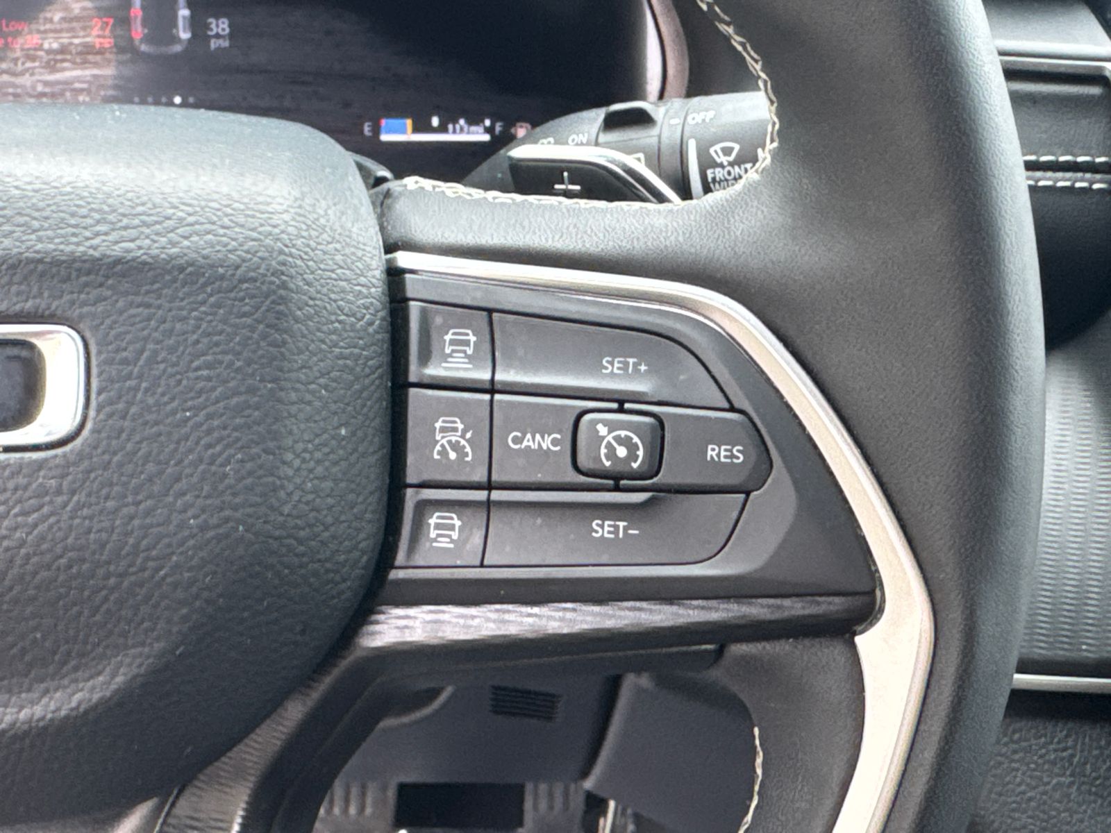 Used 2025 Black Jeep Altitude image 26