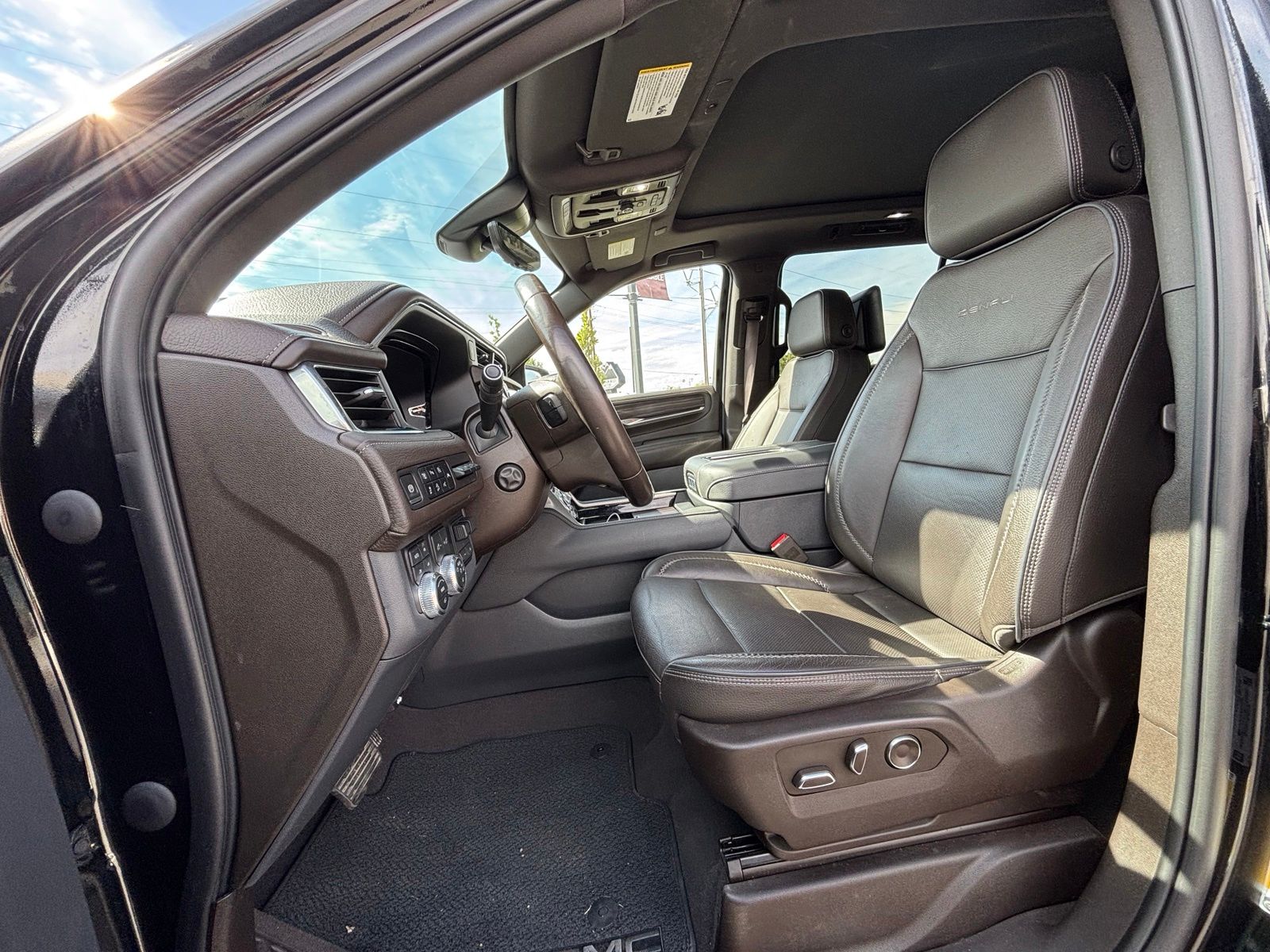Used 2023 GMC Yukon XL SUV