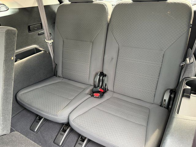 Used 2017 Titanium Silver Kia LX image 37