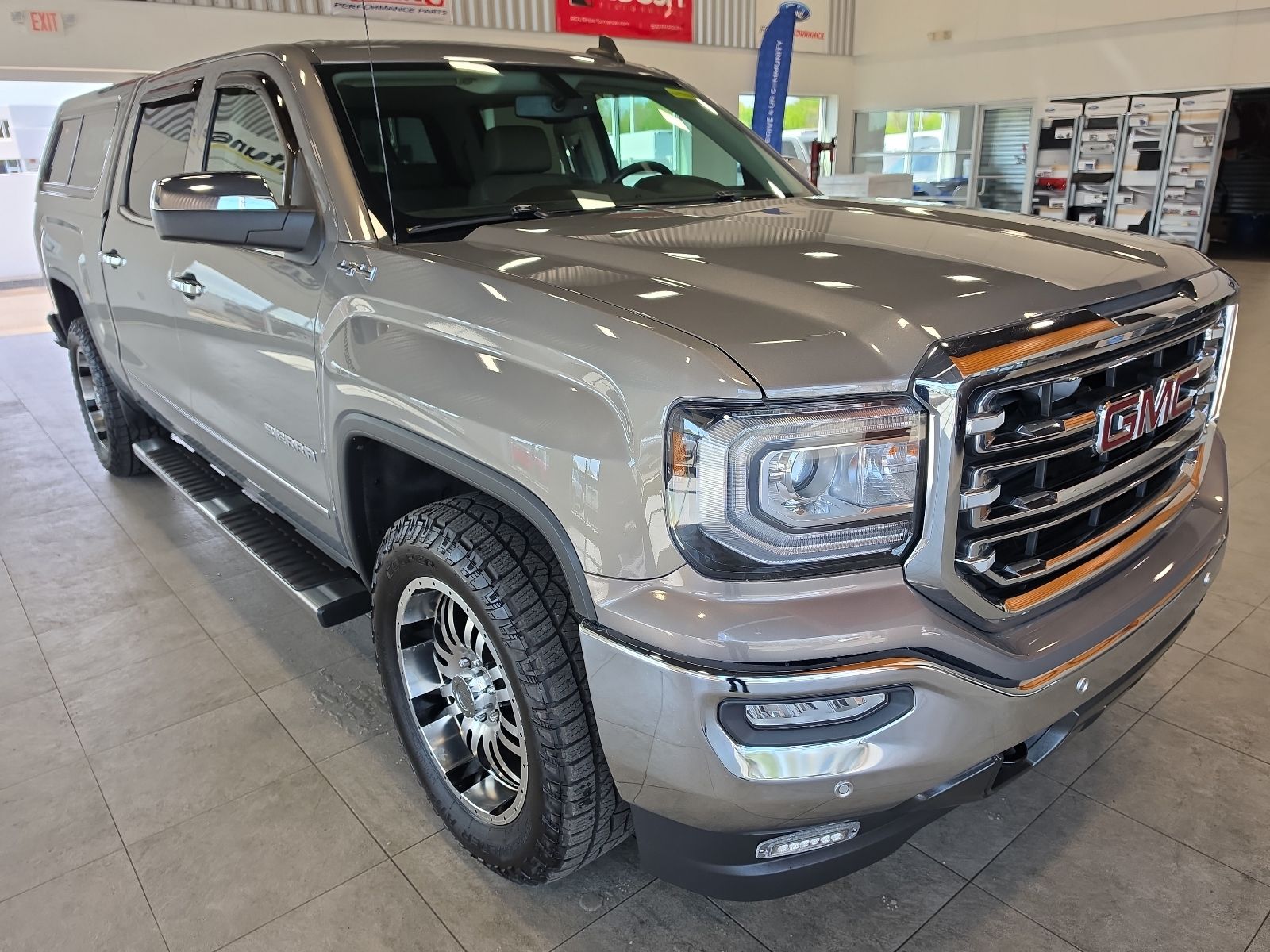 View vehicle photo 5