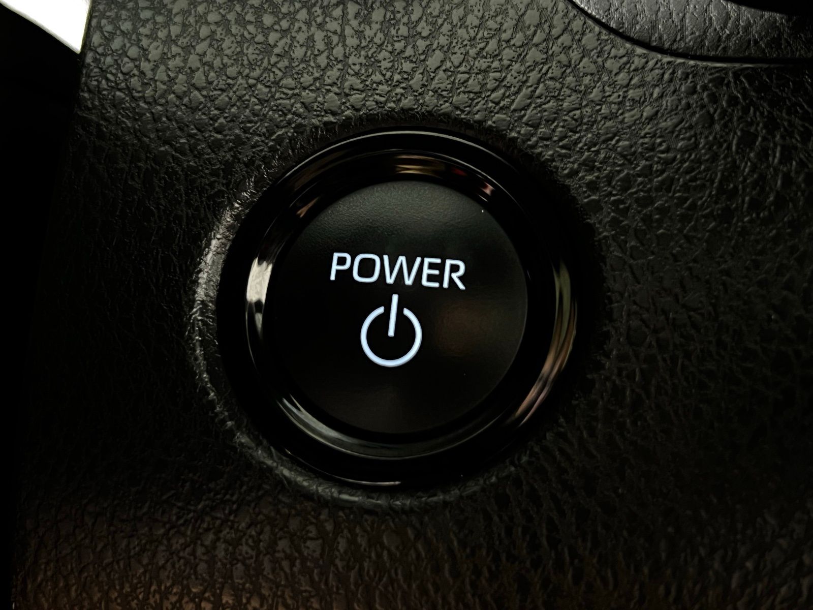 Thumbnail: 2025 Toyota Camry - 21