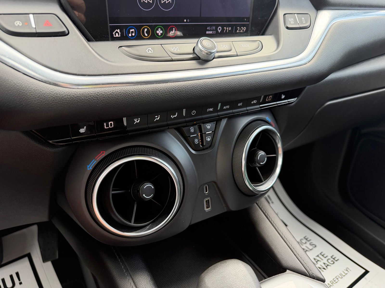 2021 Chevrolet Blazer image 23