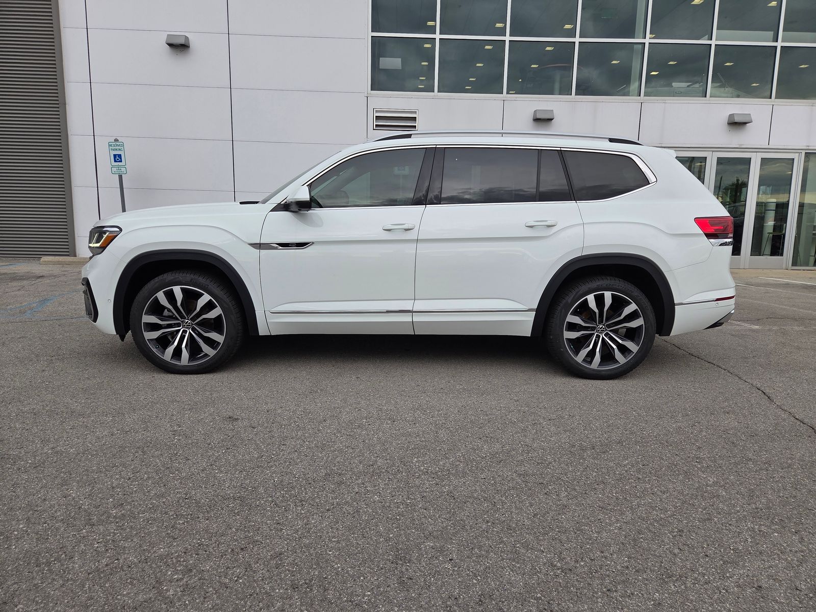 used 2022 Volkswagen Atlas car, priced at $32,750