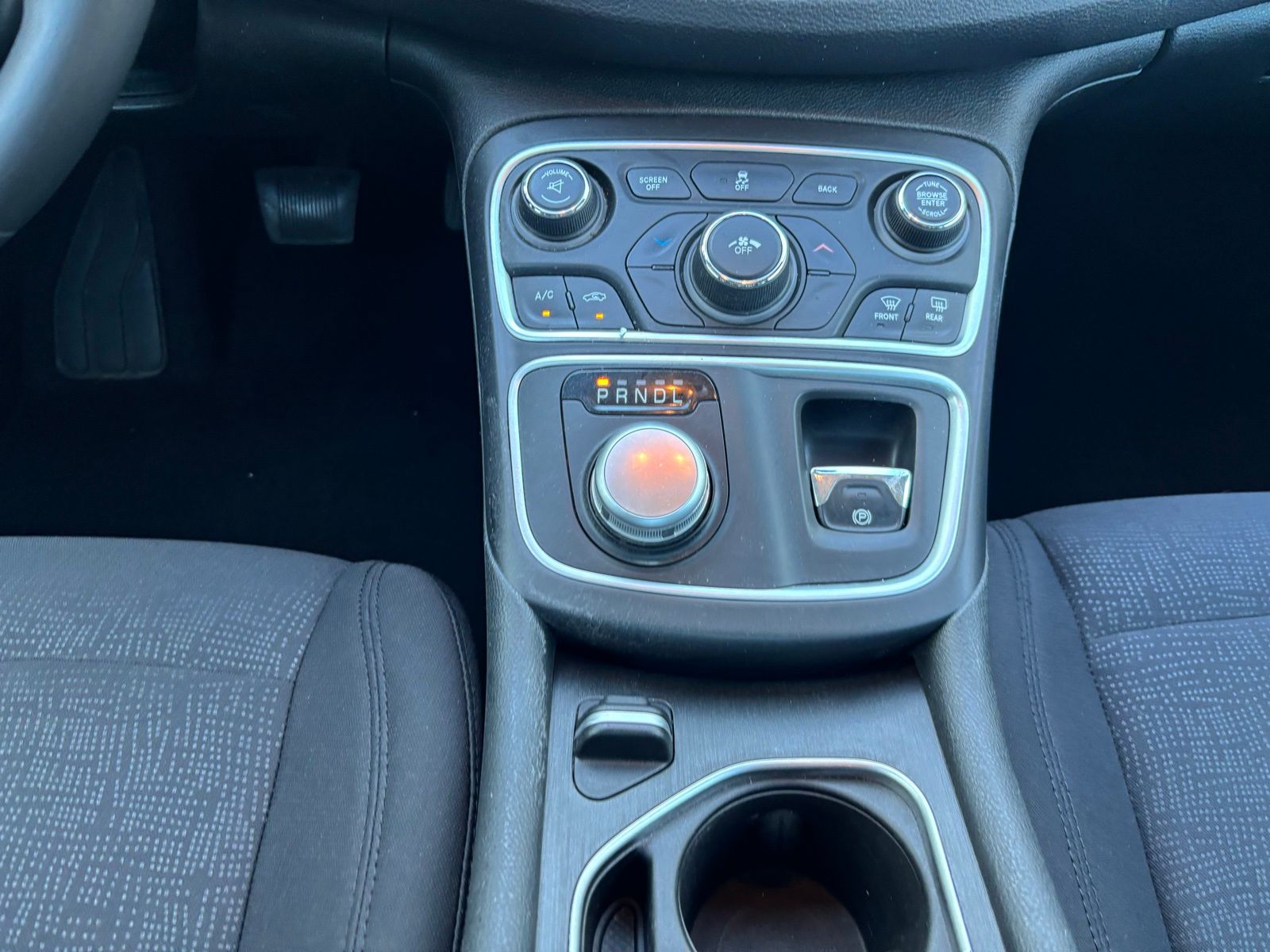 Used Car 2015 Chrysler 200  Limited For Sale Under $10,000 In Austin, Texas