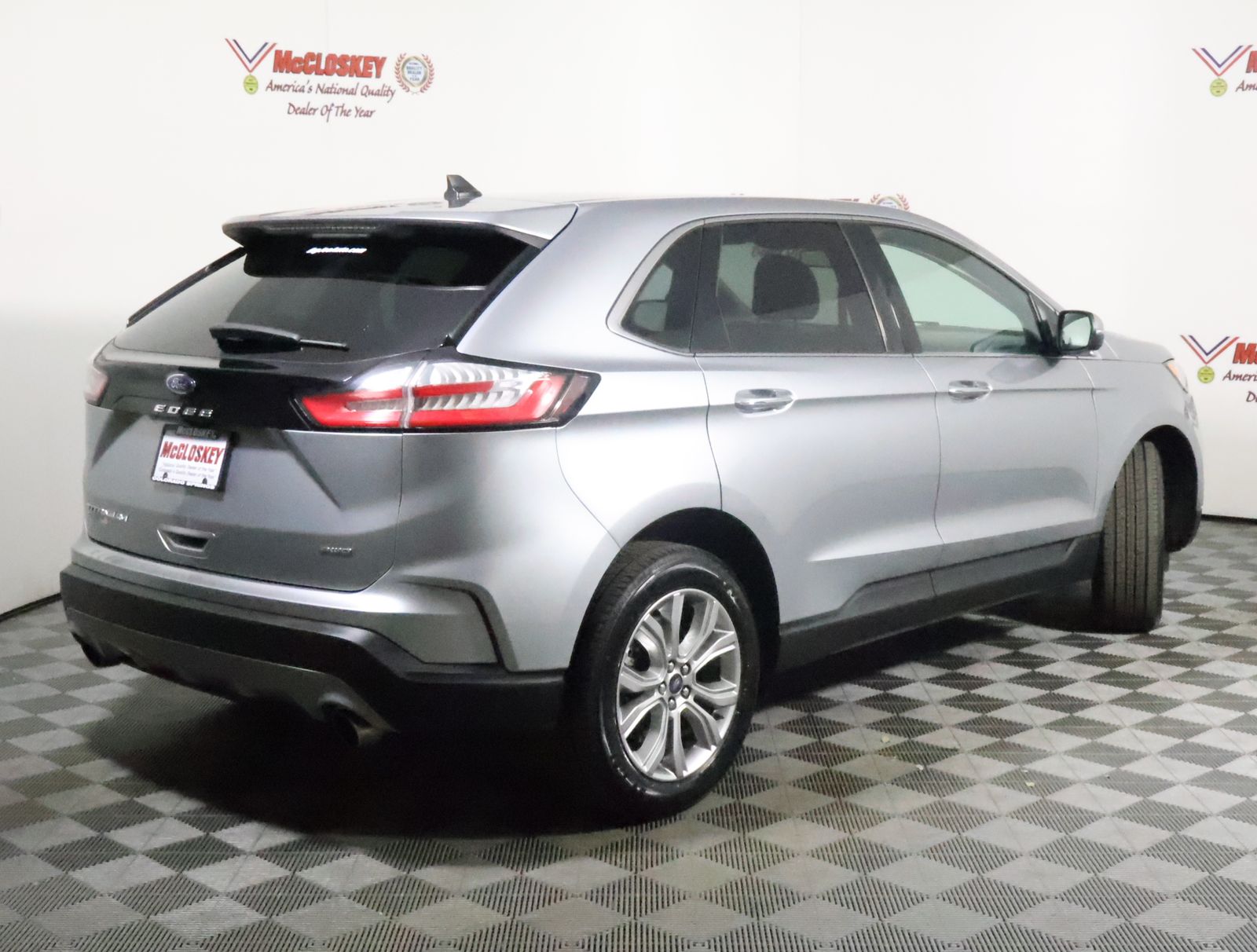 2022 Ford Edge Titanium photo