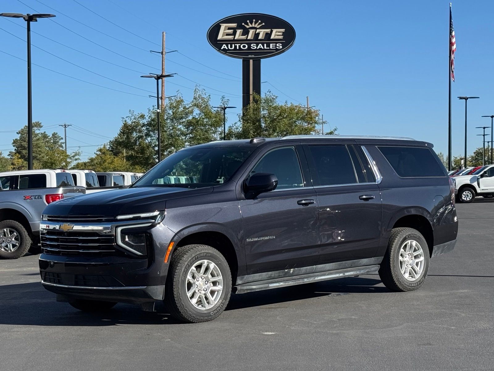 Dark Ash Metallic 2025 Chevrolet Suburban SUV / Crossover Four-Wheel Drive