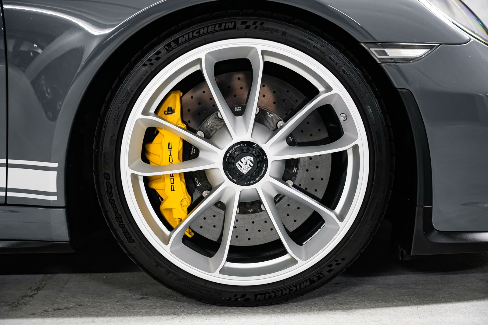 2018 Porsche 911 GT3 — photo 48