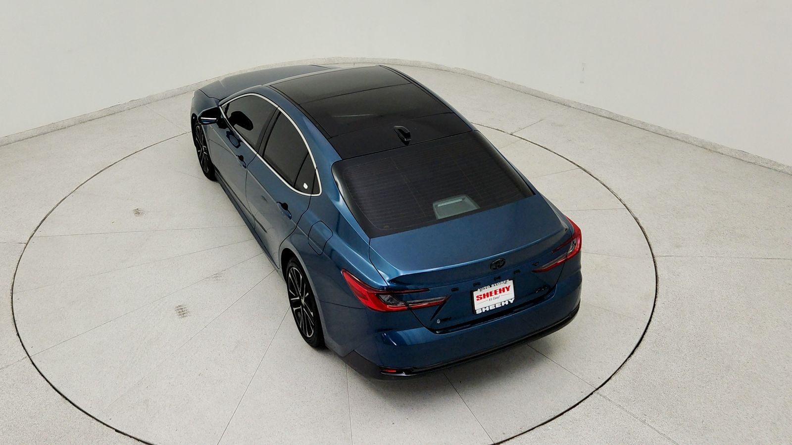 Used 2025  Toyota XLE image 16