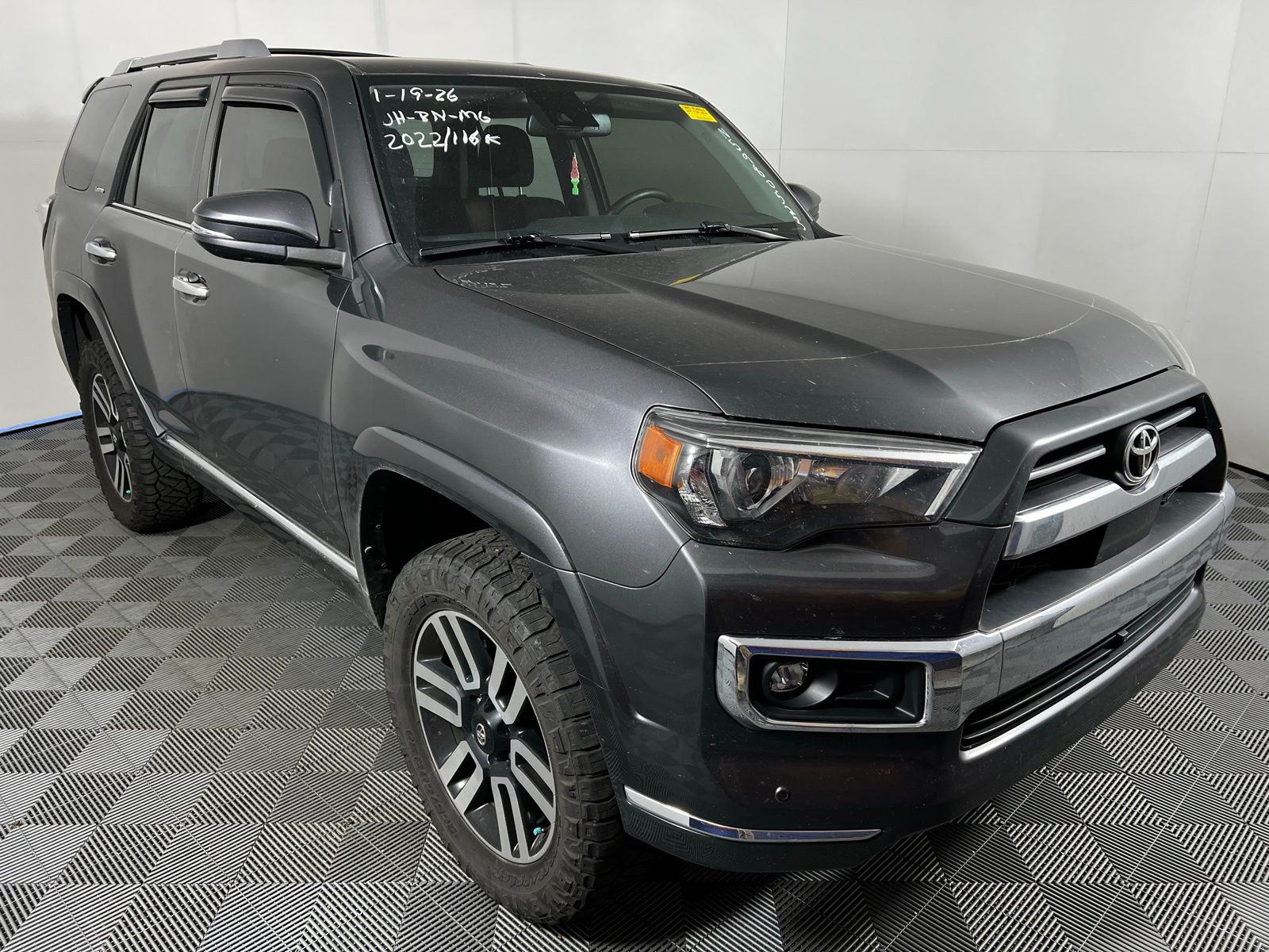 Thumbnail: 2022 Toyota 4Runner - 3