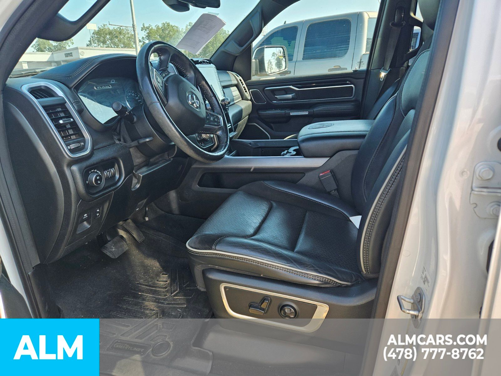 2020 Ram 1500 Laramie photo 4