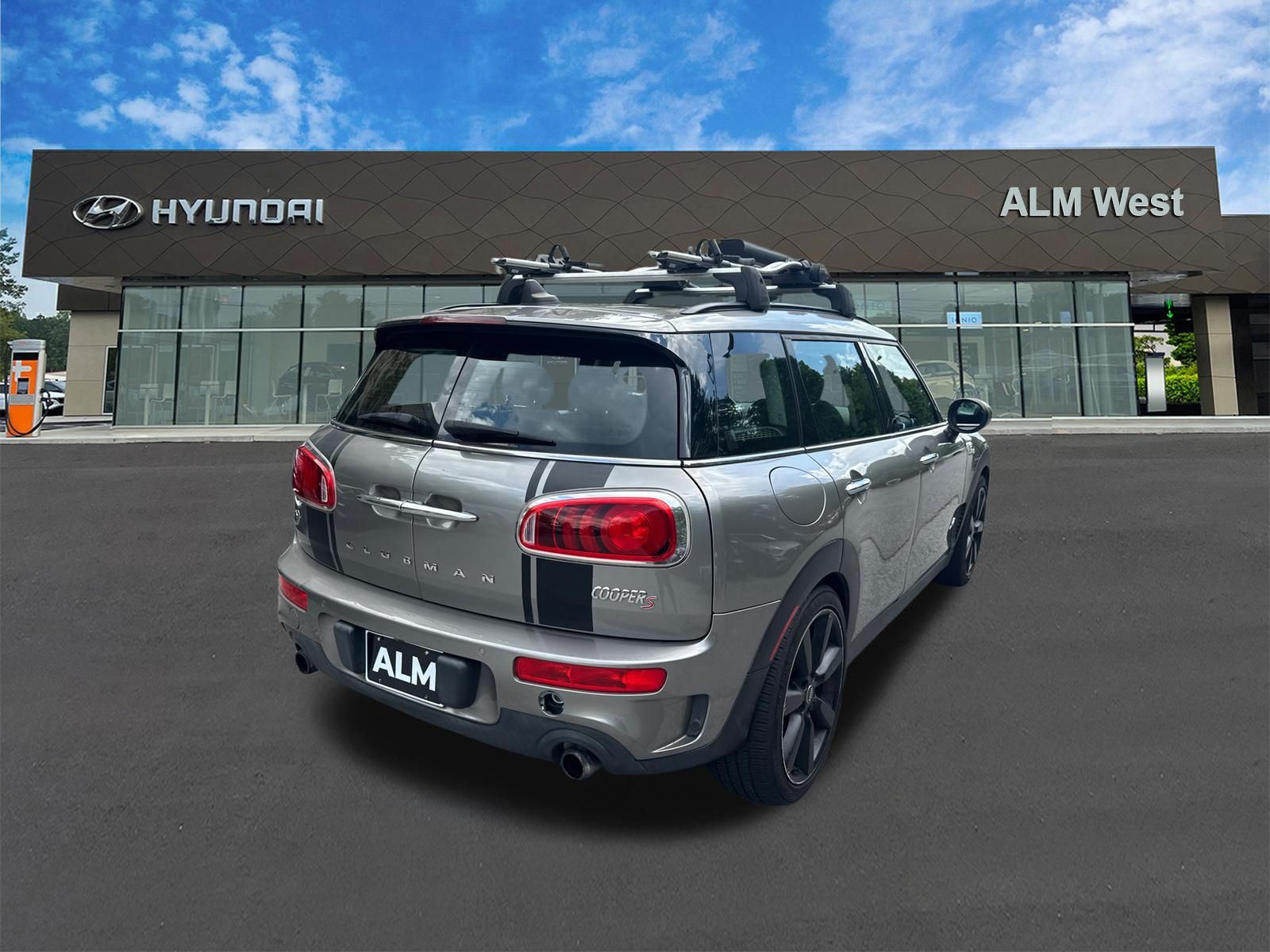 Used 2017 Silver MINI Clubman image 5