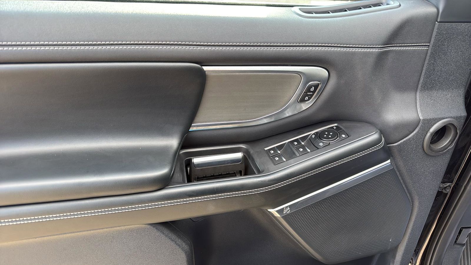 Used Car 2025 Ford Expedition Max  Platinum For Sale Under $80,000 In Austin, Texas